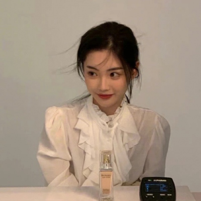 qq个人名片点赞